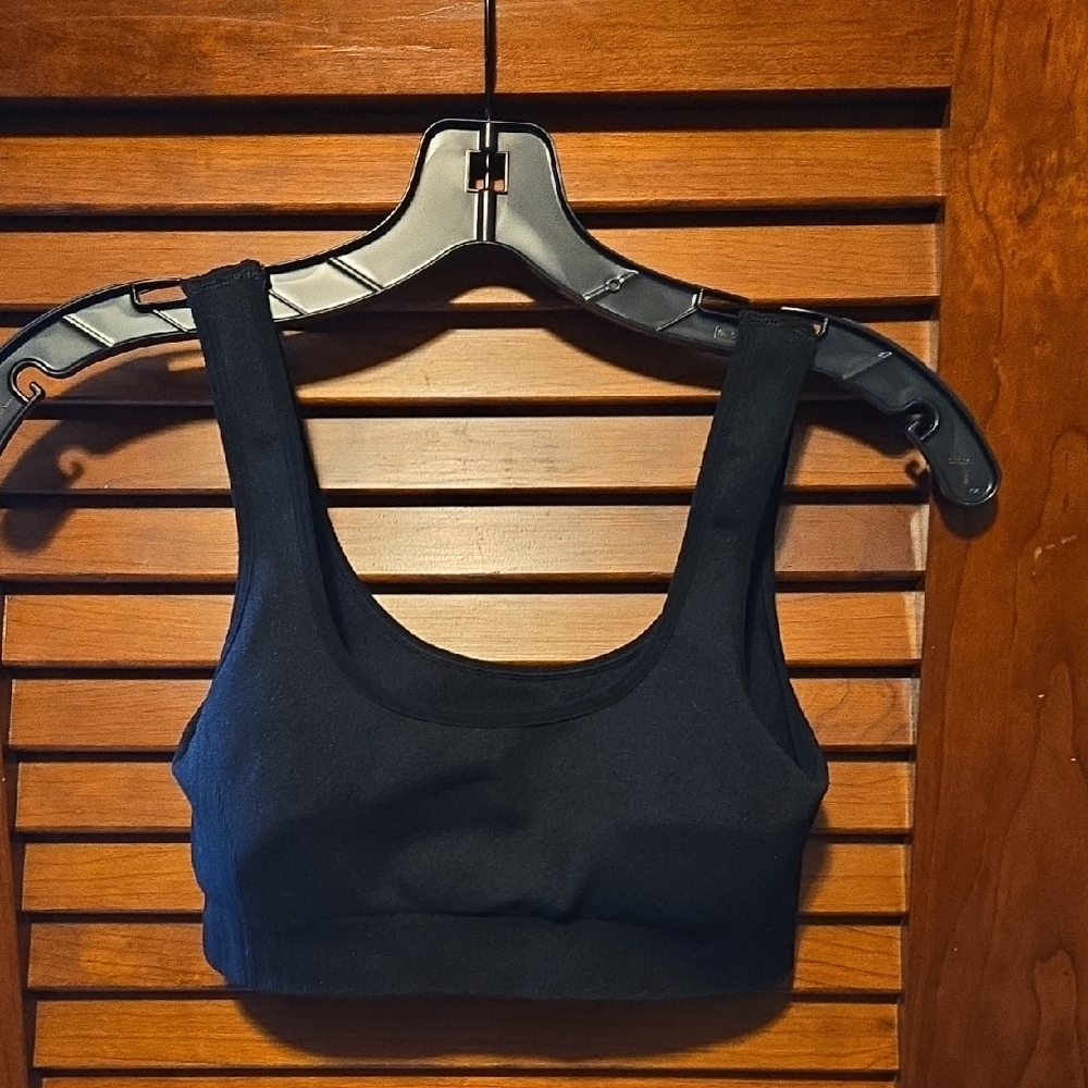 Classic Black Women's Sports Bra